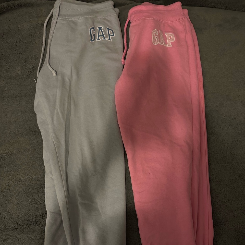 Gap sweatpants bundle